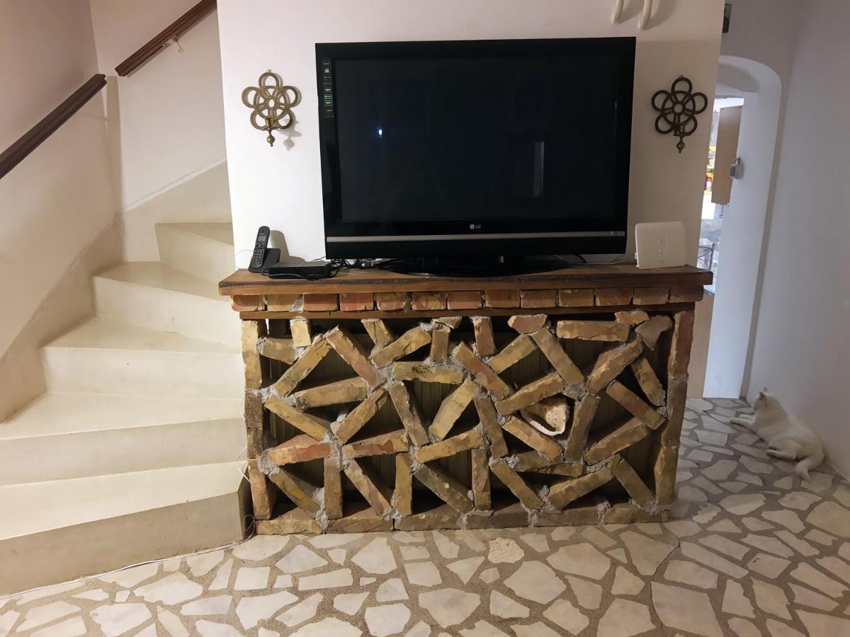Sea-Side Old Stone Villa With A Private Garden Budva Exterior photo