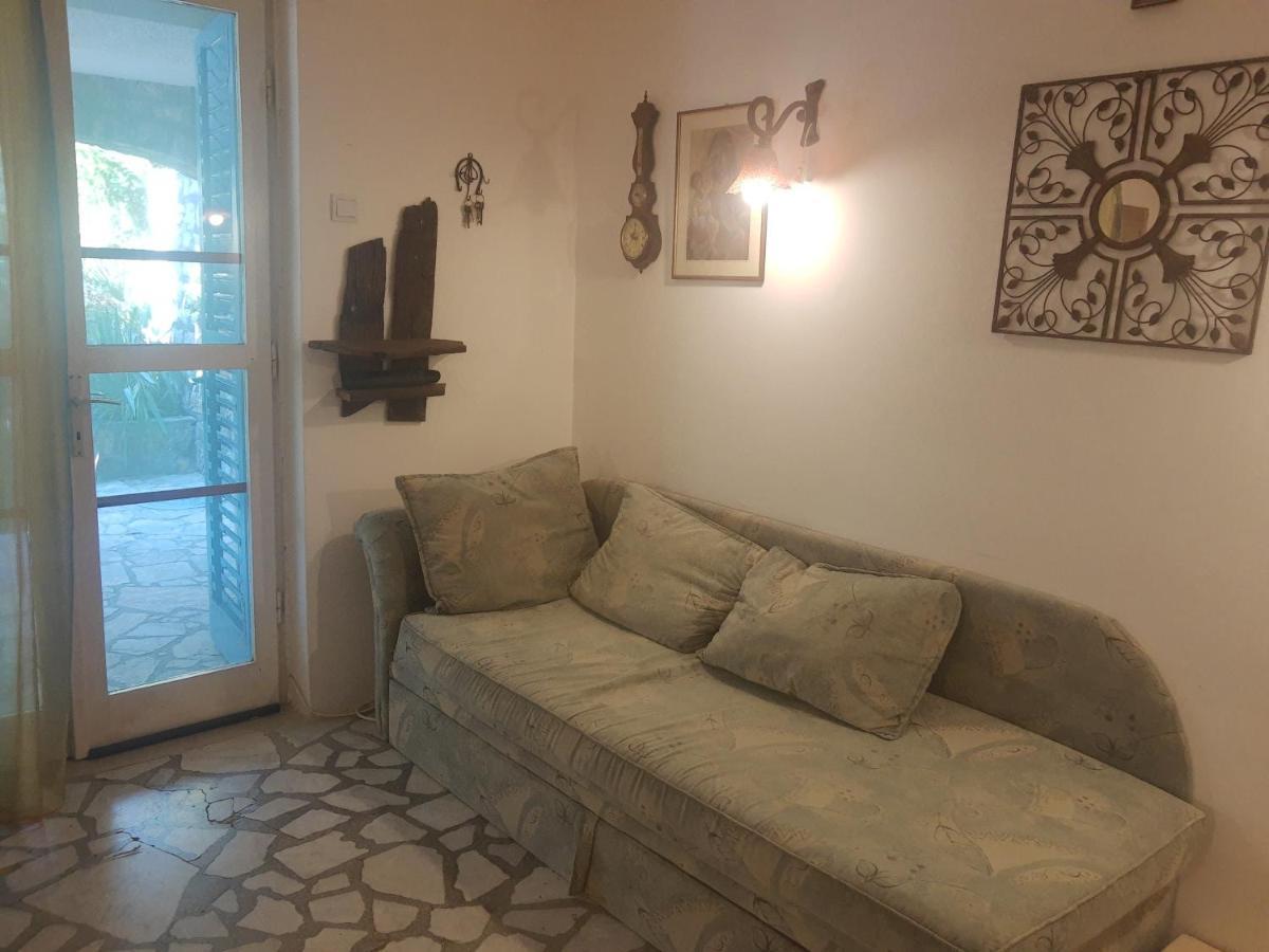Sea-Side Old Stone Villa With A Private Garden Budva Exterior photo